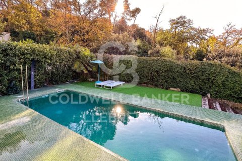 Сasa en venta en Barcelona, España 6 dormitorios, 490 m2 No. 160374 - foto 3