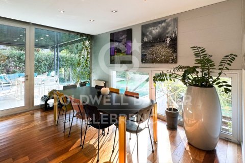 Сasa en venta en Barcelona, España 6 dormitorios, 490 m2 No. 160374 - foto 15