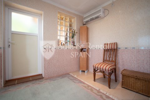 Talo myytävänä Lloret de Mar, Girona, Espanja, 5 makuuhuonetta, 240 m2 No. 166429 - kuva 21