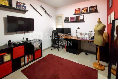 Huoneisto myytävänä Blanes, Girona, Espanja, 4 makuuhuonetta, 90 m2 No. 166428 - kuva 28