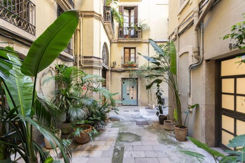 Dzīvoklis pārdošanā Barcelona, Spānijā 2 istabas, 308 m2 Nr. 167038 - attēls 26