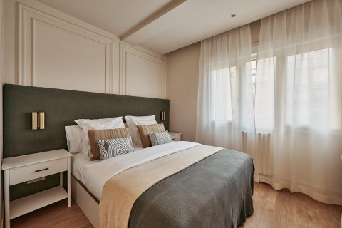 Villa till salu i Madrid, Spanien 5 sovrum, 245 kvm. Nr. 179936 - foto 24