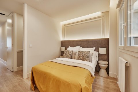 Villa till salu i Madrid, Spanien 5 sovrum, 245 kvm. Nr. 179936 - foto 28