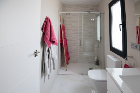 Huoneisto myytävänä Pinar De Campoverde, Alicante, Espanja, 3 makuuhuonetta, 112 m2 No. 144584 - kuva 21