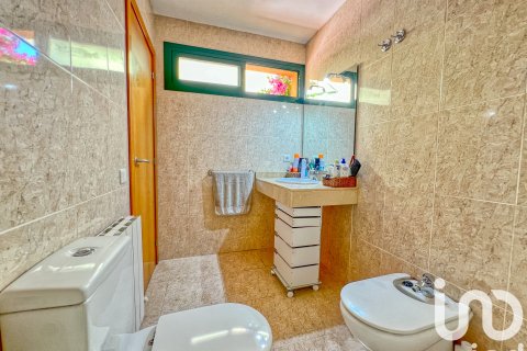 Villetta a schiera in vendita a Tarragona, Spagna 4 camere da letto, 218 mq. N° 153314 - foto 14