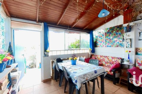 Casa adosada en venta en El Vendrell, Tarragona, España 5 dormitorios, 97 m2 No. 153311 - foto 6