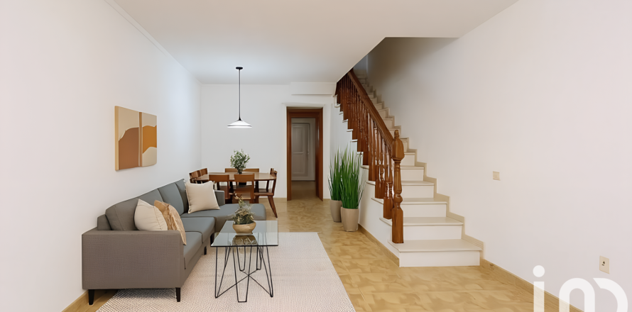 Casa adosada en El Vendrell, Tarragona, España 5 dormitorios, 97 m2 No. 153311