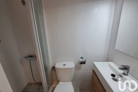 Huoneisto myytävänä Barcelona, Espanja, 3 makuuhuonetta, 60 m2 No. 153310 - kuva 24