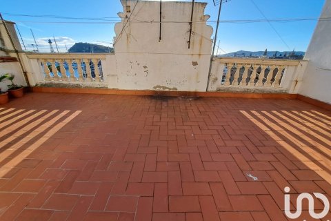 Huoneisto myytävänä Barcelona, Espanja, 3 makuuhuonetta, 60 m2 No. 153310 - kuva 21