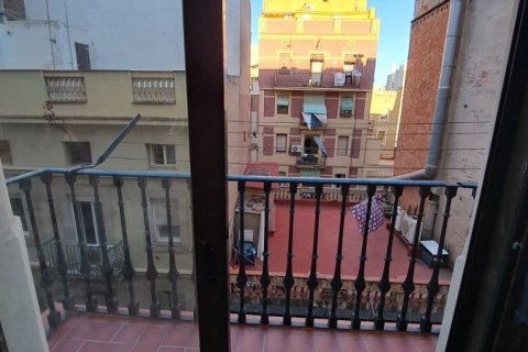 Huoneisto myytävänä Barcelona, Espanja, 3 makuuhuonetta, 60 m2 No. 153310 - kuva 25