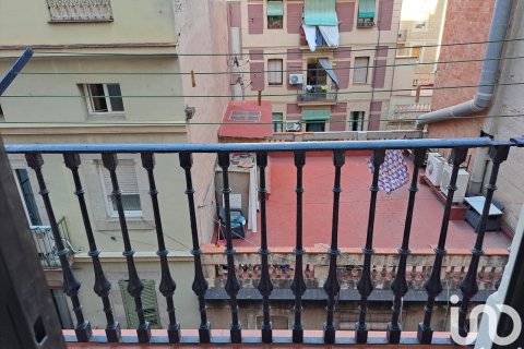 Huoneisto myytävänä Barcelona, Espanja, 3 makuuhuonetta, 60 m2 No. 153310 - kuva 20