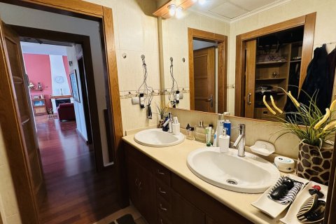 Villa till salu Algorfa, Alicante, Spanien 4 sovrum, 212 kvm. Nr. 115959 - foto 16