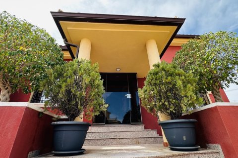 Villa till salu Algorfa, Alicante, Spanien 4 sovrum, 212 kvm. Nr. 115959 - foto 3