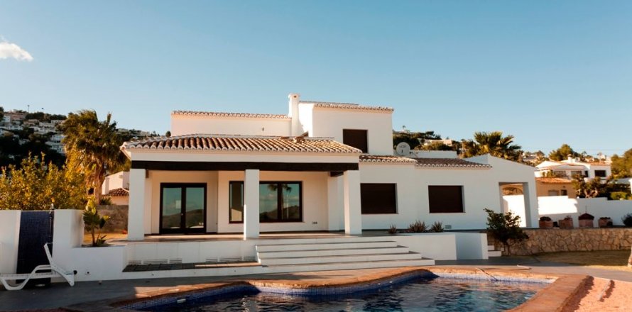 Villa a Moraira, Alicante, Spagna 4 camere da letto, 283 mq. N° 147466