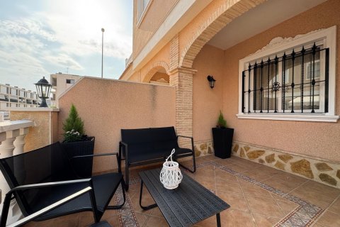 Dom w Los Dolses, Alicante, Hiszpania 3 sypialnie, 97 mkw. nr 143902 – zdjęcie 11