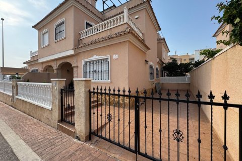 Dom w Los Dolses, Alicante, Hiszpania 3 sypialnie, 97 mkw. nr 143902 – zdjęcie 1