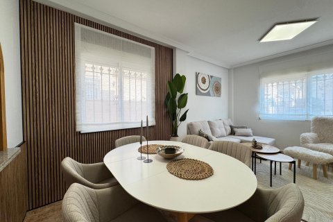 Dom w Los Dolses, Alicante, Hiszpania 3 sypialnie, 97 mkw. nr 143902 – zdjęcie 22