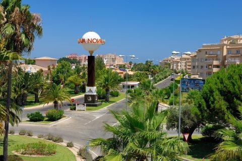 Apartment for sale in Oliva, Valencia, Spain 5 bedrooms, 262 sq.m. No. 165063 - photo 15