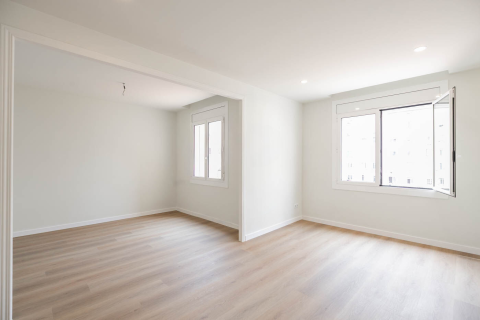 Apartamento en venta en Barcelona, España 3 dormitorios, 73 m2 No. 141061 - foto 2