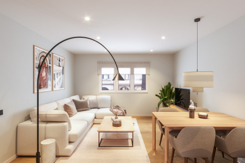 Huoneisto myytävänä Barcelona, Espanja, 4 makuuhuonetta, 114 m2 No. 141062 - kuva 1