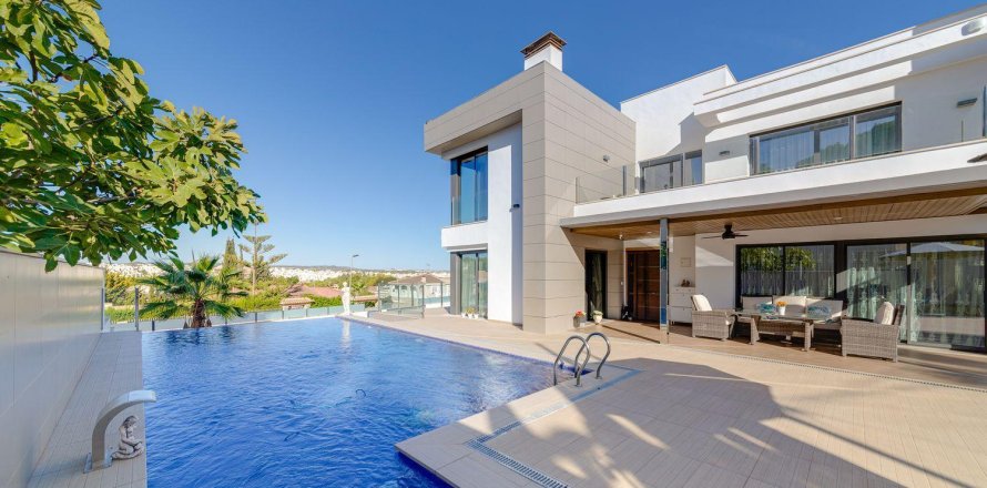 Villa Torrevieja, Alicante, Spānijā 3 istabas, 461 m2 Nr. 151798