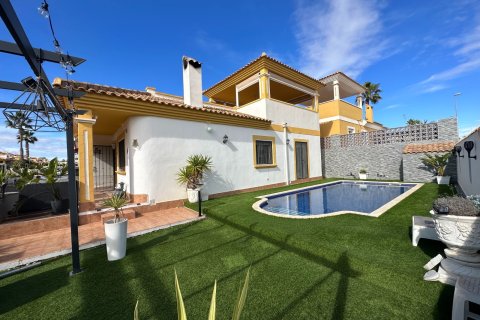 Villa in Alicante, Spanien 2 Schlafzimmer, 110 m2 Nr. 151797