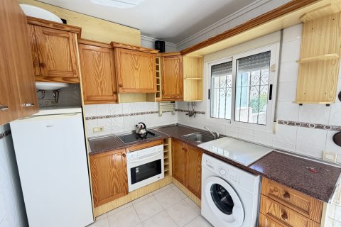 Kaupunkipientalo myytävänä La Florida, Alicante, Espanja, 2 makuuhuonetta, 75 m2 No. 151794 - kuva 7