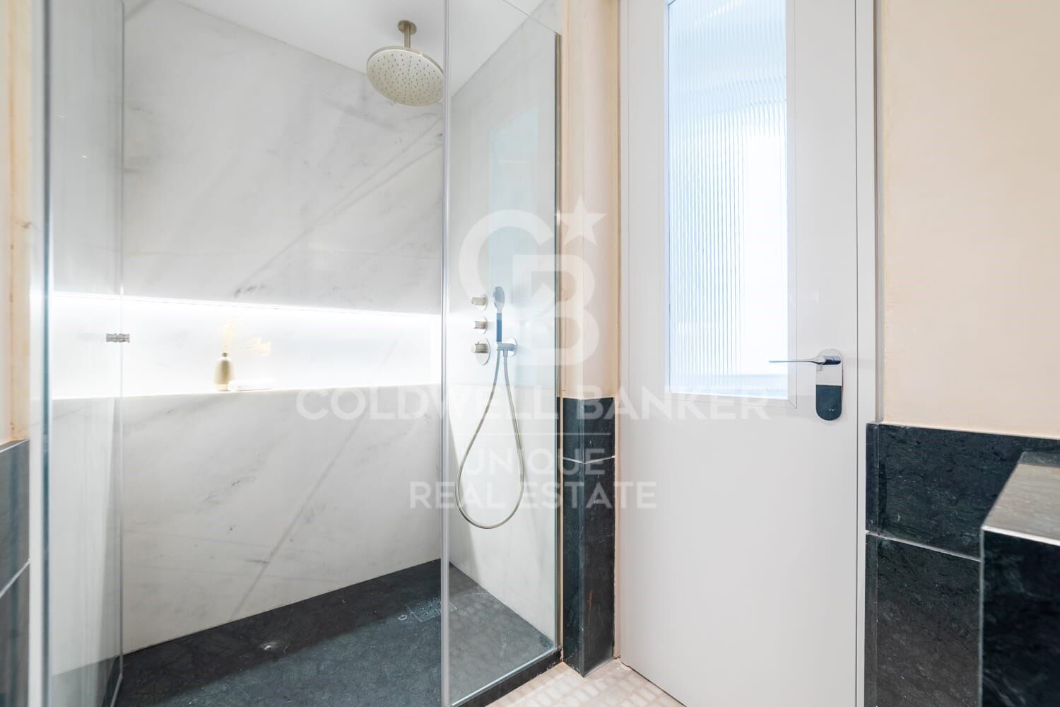 Appartamento a Madrid, Spagna 2 camere da letto, 175 mq. N° 179100