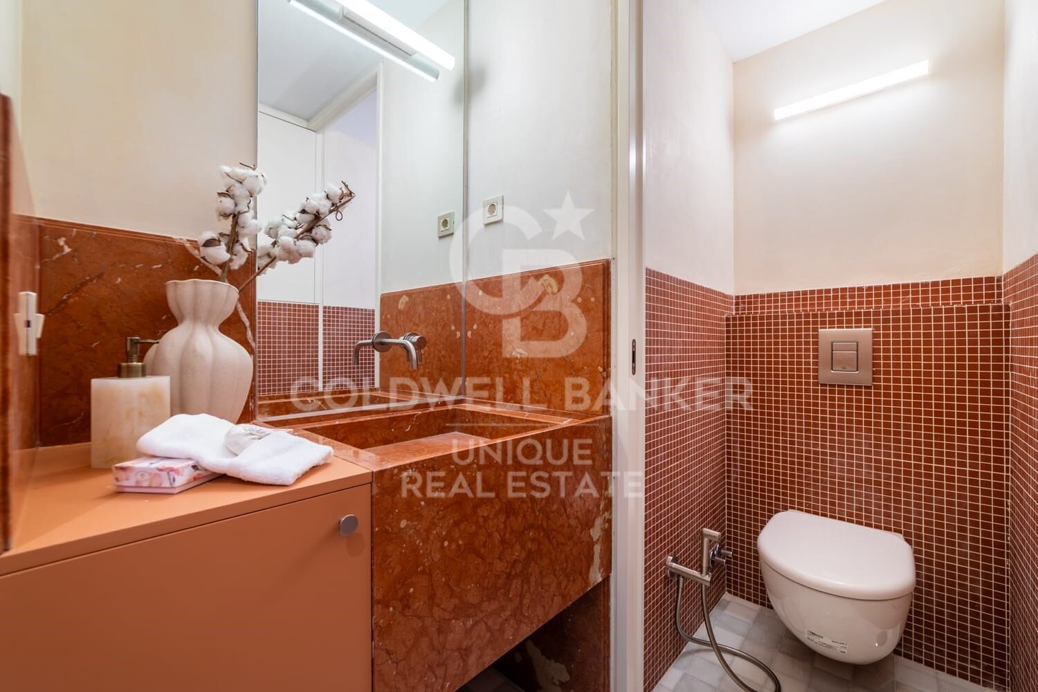 Appartamento a Madrid, Spagna 2 camere da letto, 175 mq. N° 179100