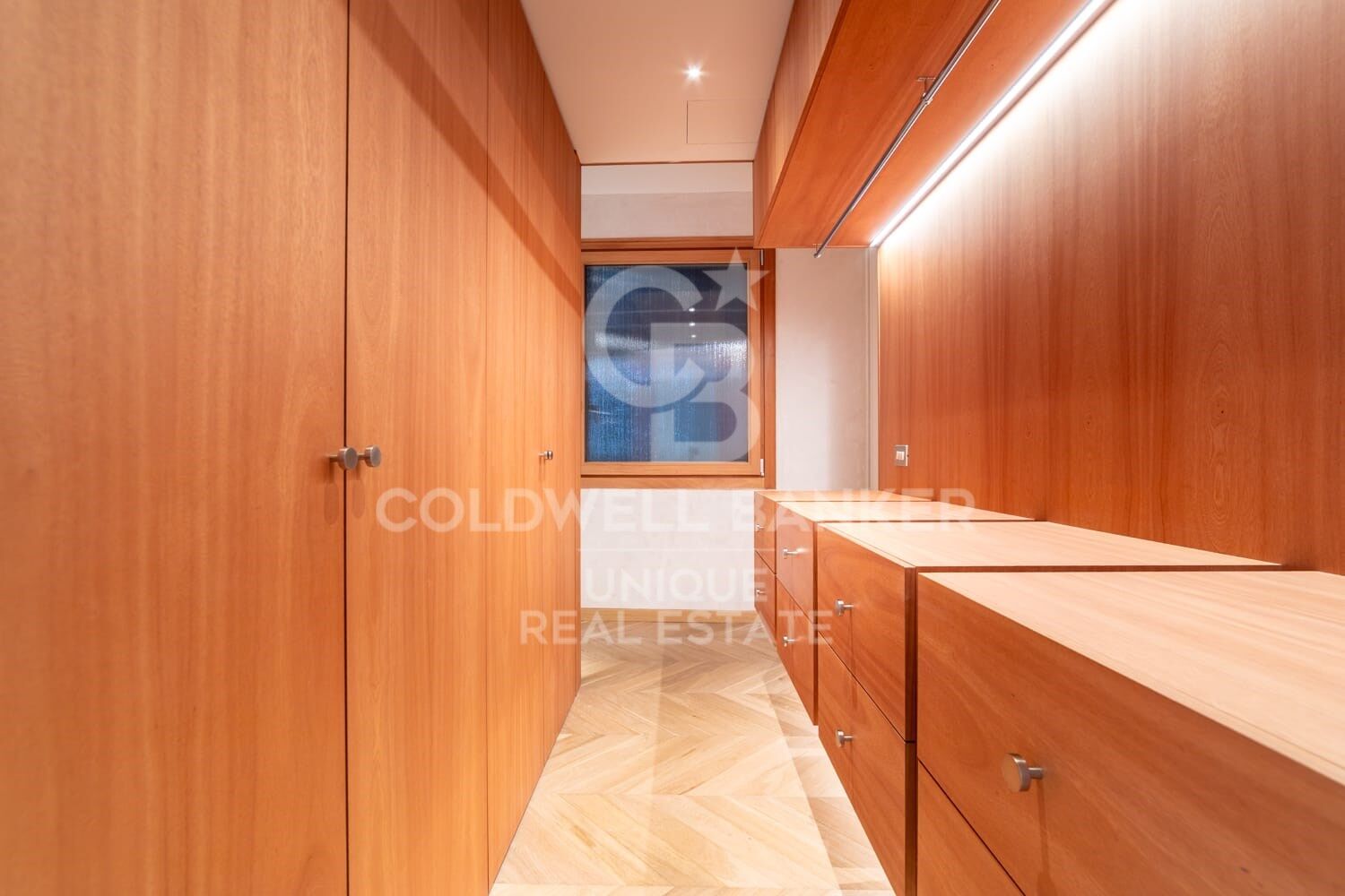 Appartamento a Madrid, Spagna 2 camere da letto, 175 mq. N° 179100