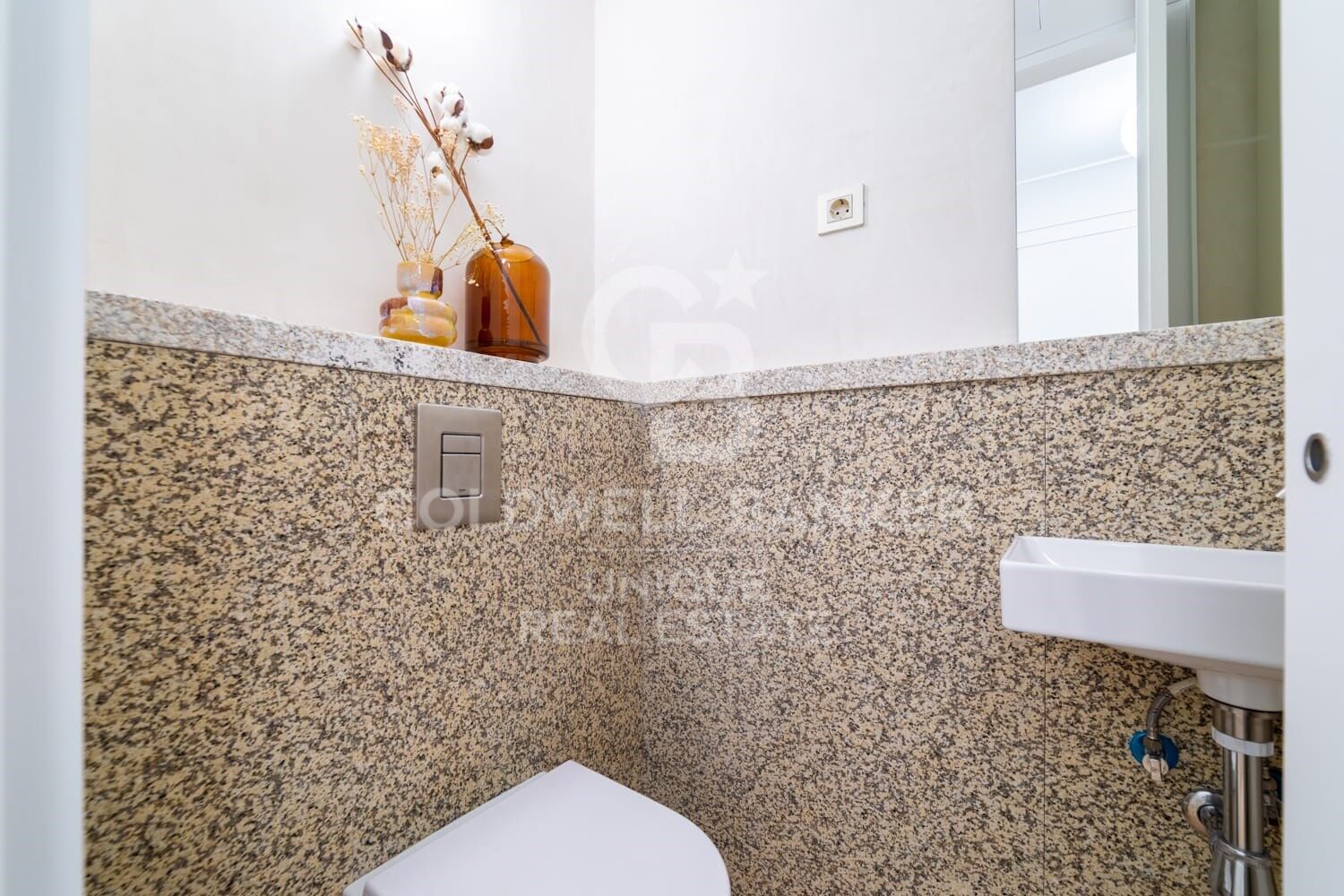 Appartamento a Madrid, Spagna 2 camere da letto, 175 mq. N° 179100