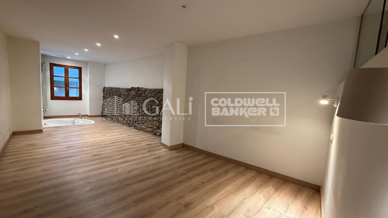 Dom w Principado De Andorra (Ninguna Poblacion Tiene C.P.), Lleida, Hiszpania 5 sypialni, 387 mkw. nr 179099