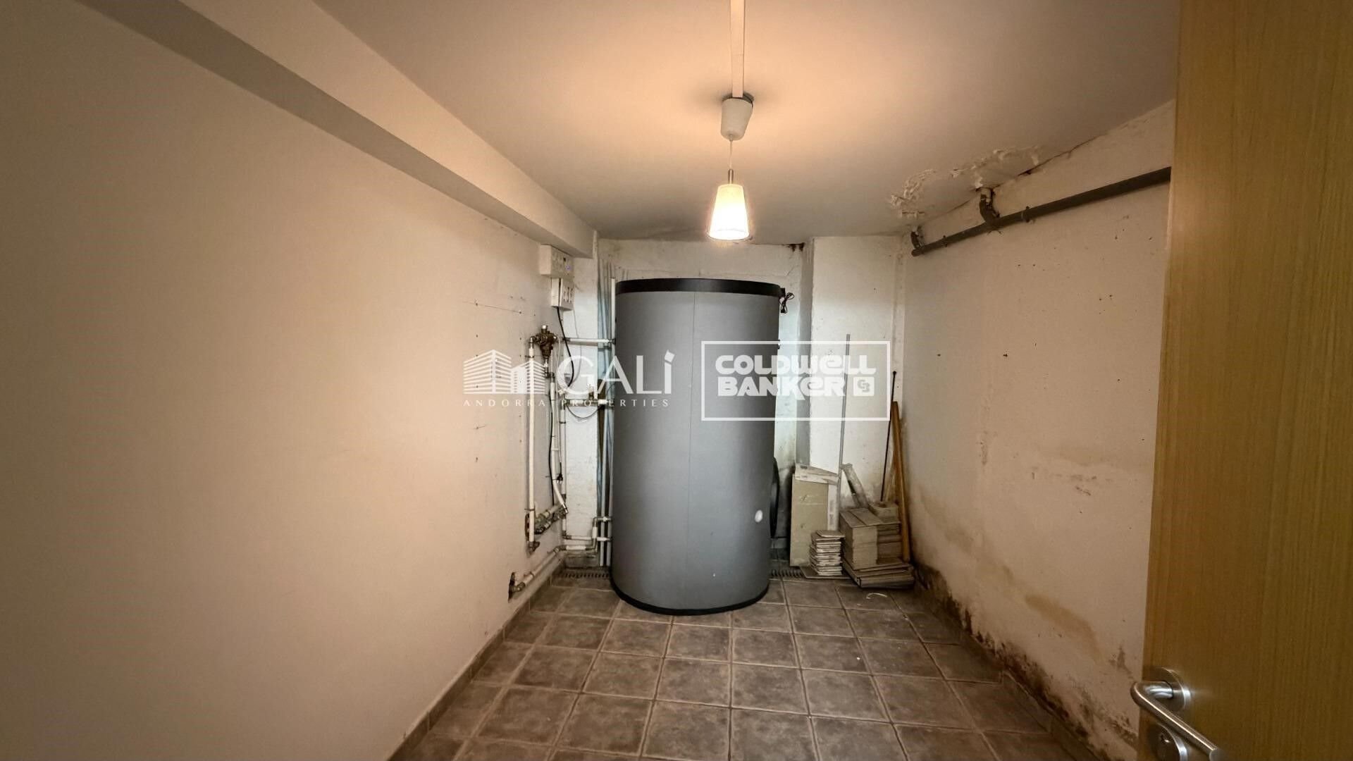 Dom w Principado De Andorra (Ninguna Poblacion Tiene C.P.), Lleida, Hiszpania 5 sypialni, 387 mkw. nr 179099