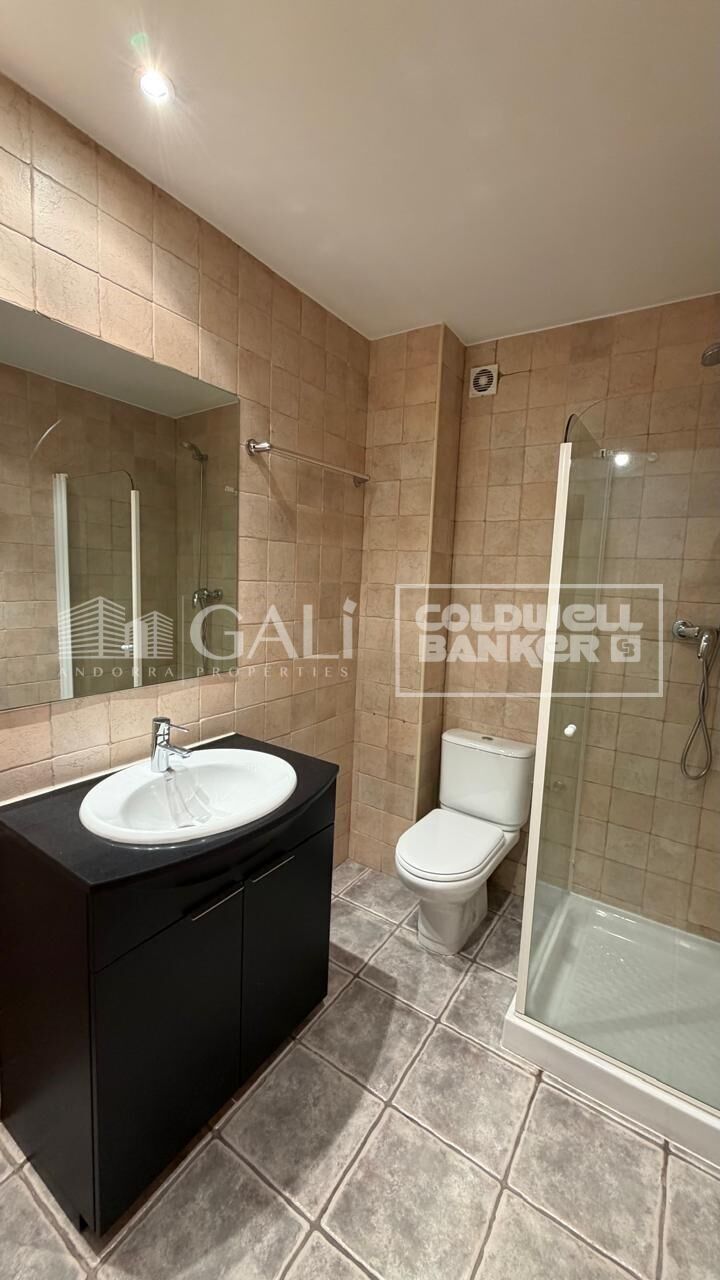 Dom w Principado De Andorra (Ninguna Poblacion Tiene C.P.), Lleida, Hiszpania 5 sypialni, 387 mkw. nr 179099