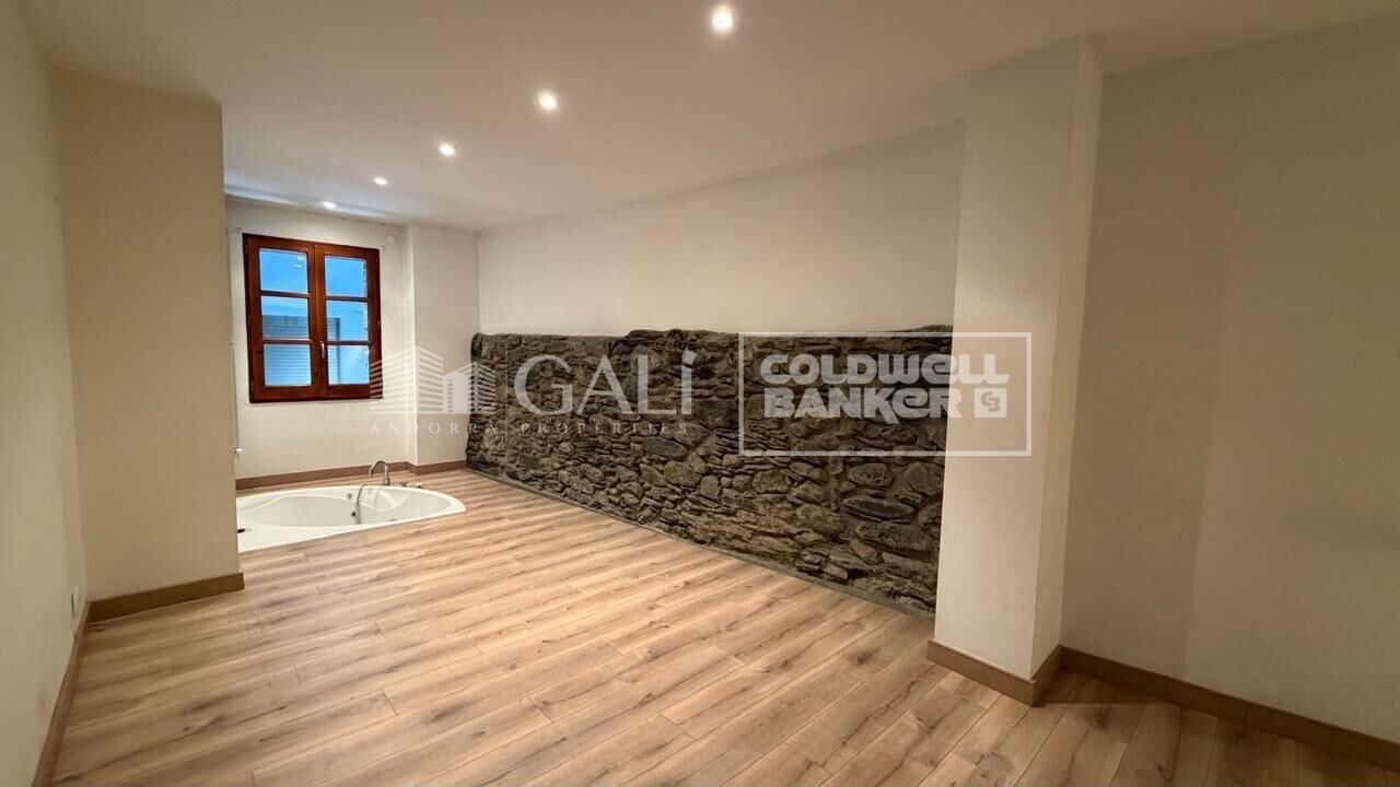 Dom w Principado De Andorra (Ninguna Poblacion Tiene C.P.), Lleida, Hiszpania 5 sypialni, 387 mkw. nr 179099