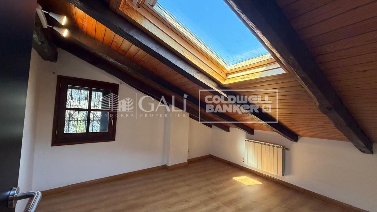 Dom w Principado De Andorra (Ninguna Poblacion Tiene C.P.), Lleida, Hiszpania 5 sypialni, 387 mkw. nr 179099