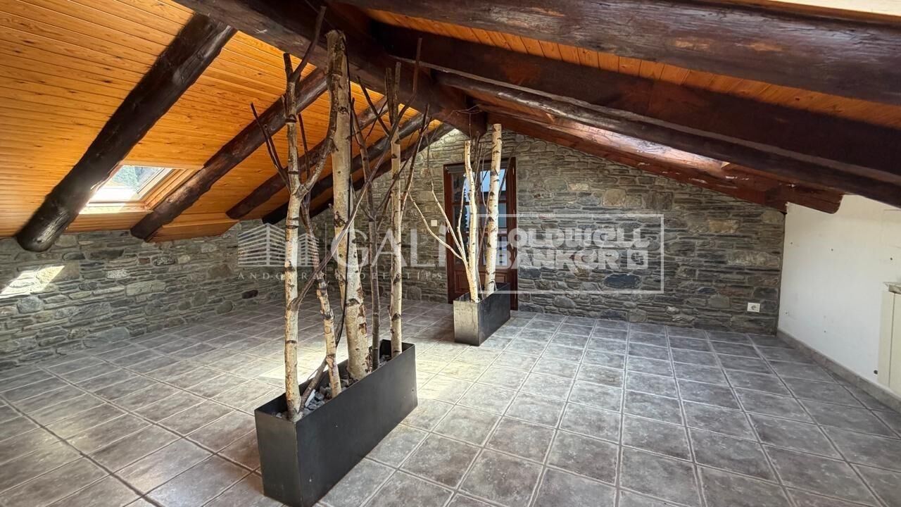 Dom w Principado De Andorra (Ninguna Poblacion Tiene C.P.), Lleida, Hiszpania 5 sypialni, 387 mkw. nr 179099