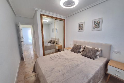 Bungalow en venta en Torrevieja, Alicante, España 1 dormitorio, 56 m2 No. 167547 - foto 12
