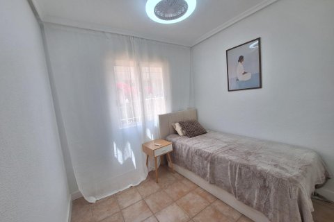 Bungalow en venta en Torrevieja, Alicante, España 1 dormitorio, 56 m2 No. 167547 - foto 7