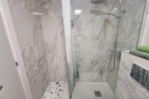 Huoneisto myytävänä Torrevieja, Alicante, Espanja, 3 makuuhuonetta, 105 m2 No. 190156 - kuva 16