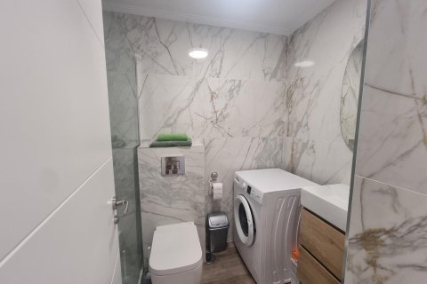 Huoneisto myytävänä Torrevieja, Alicante, Espanja, 3 makuuhuonetta, 105 m2 No. 190156 - kuva 14