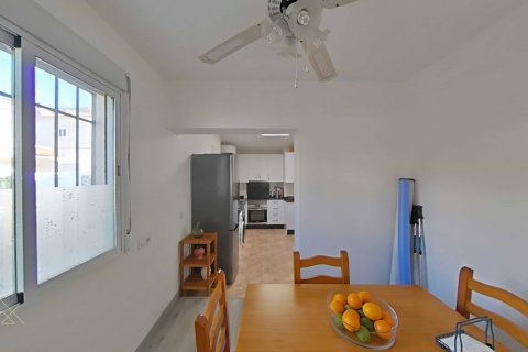 Продажа бунгало в Сан-Педро-дель-Пинатар, Мурсия, Испания 2 спальни, 70м2 №190152 - фото 20