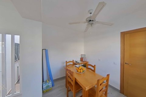 Продажа бунгало в Сан-Педро-дель-Пинатар, Мурсия, Испания 2 спальни, 70м2 №190152 - фото 21