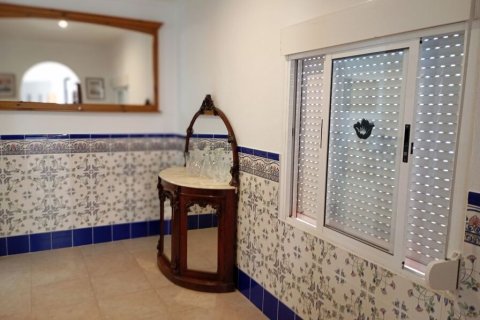 Finca in vendita a Daya Nueva, Alicante, Spagna 4 camere da letto, 196 mq. N° 190153 - foto 8