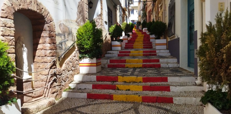 Kommersiell fastighet i Calpe, Alicante, Spanien 8 sovrum, 350 kvm. Nr. 148379