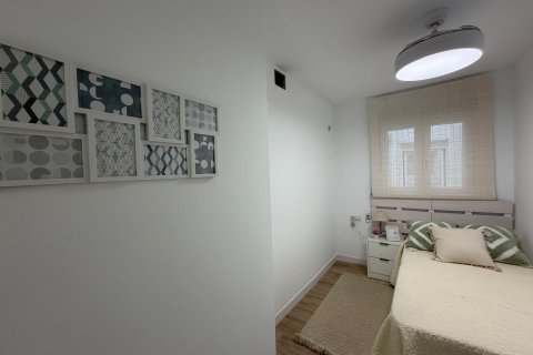 Huoneisto myytävänä Punta Prima, Alicante, Espanja, 3 makuuhuonetta, 92 m2 No. 190293 - kuva 7