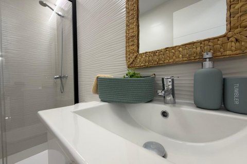 Huoneisto myytävänä Punta Prima, Alicante, Espanja, 3 makuuhuonetta, 92 m2 No. 190293 - kuva 15