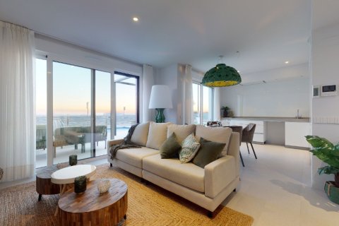 Villa en venta en Alicante, España 3 dormitorios, 119 m2 No. 144914 - foto 8