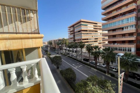 Apartment for sale in Torrevieja, Alicante, Spain 3 bedrooms, 80 sq.m. No. 183588 - photo 6