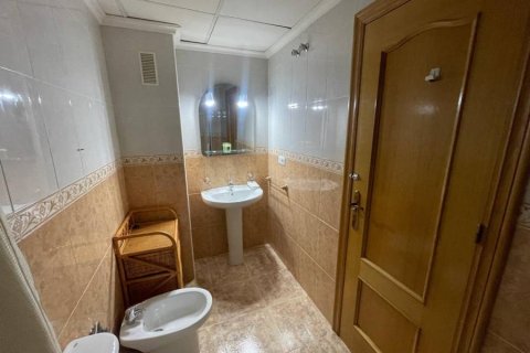 Apartment for sale in Torrevieja, Alicante, Spain 3 bedrooms, 80 sq.m. No. 183588 - photo 20